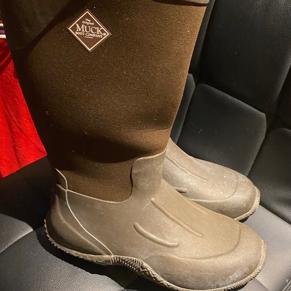 Muck Boots Shoes - Women’s Muck boots size 9.